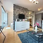 Platinum Towers Cityrent Parking Διαμέρισμα