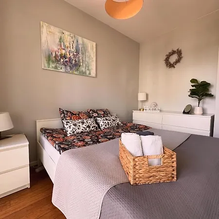 Platinum Towers Cityrent Parking Apartmán *