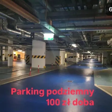 Platinum Towers Cityrent Parking * 华沙